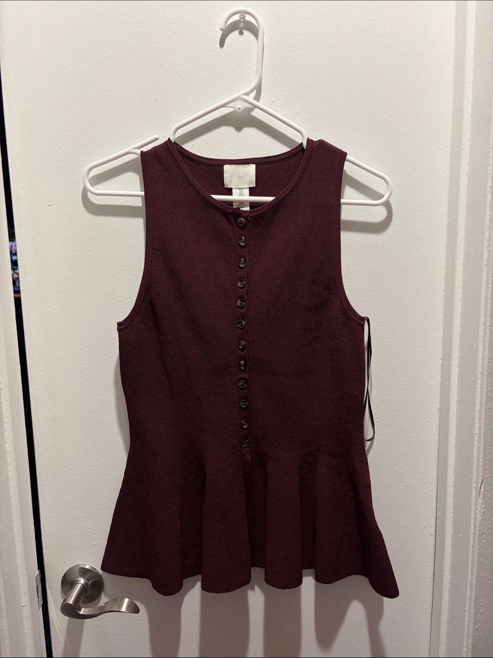 H&M Burgundy Sleeveless Button-Front Peplum Tank